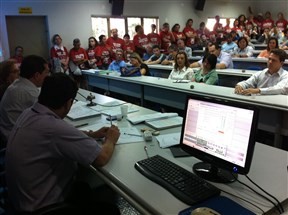 Votação de recurso administrativo que autoriza paridade do voto para reitor da UEM é suspensa